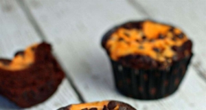 Chocolate Cupcakes with Pumpkin Cheesecake Filling