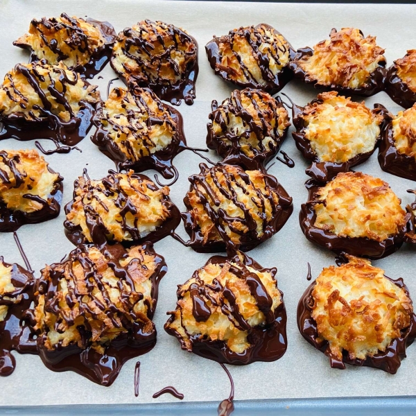 Air Fryer Coconut Macaroons