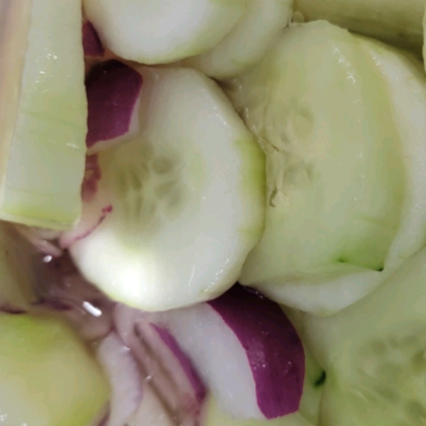 Crisp Marinated Cucumbers