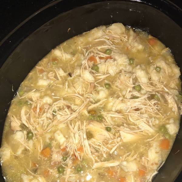 Easy Slow Cooker Chicken and Dumpling Soup