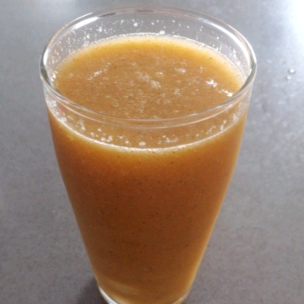 Carrot, Apple, Cucumber, OJ, and Turmeric Smoothie