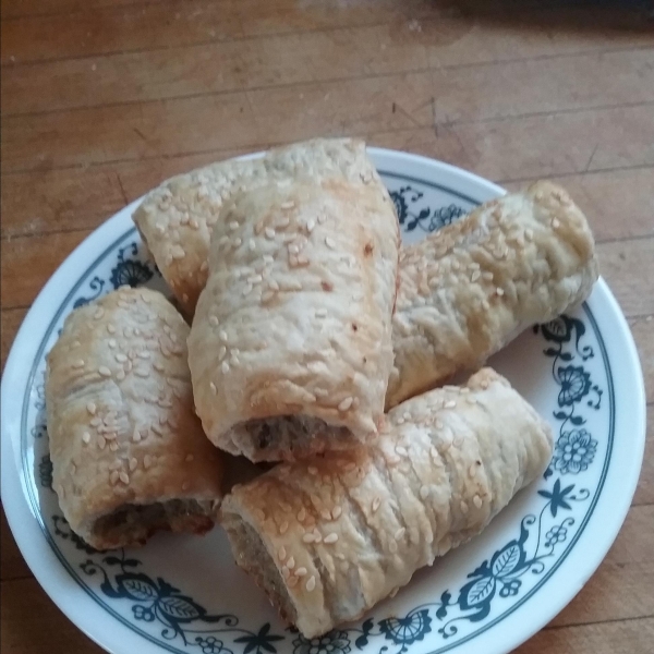 Mum's Aussie Sausage Rolls