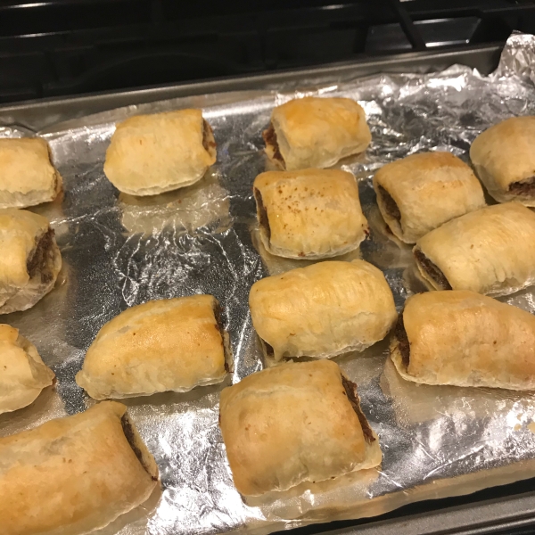 Mum's Aussie Sausage Rolls