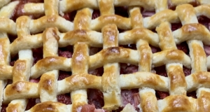 Favorite Strawberry Rhubarb Pie