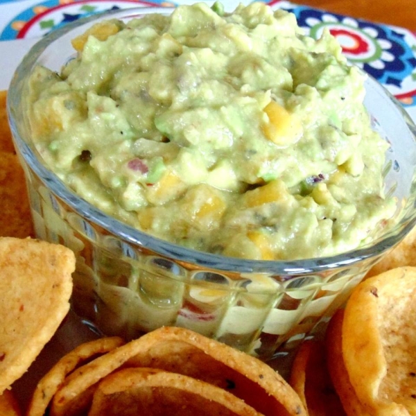 Chipotle-Mango Guacamole