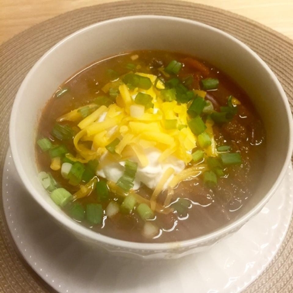 Frank's Spicy Alabama Onion Beer Chili