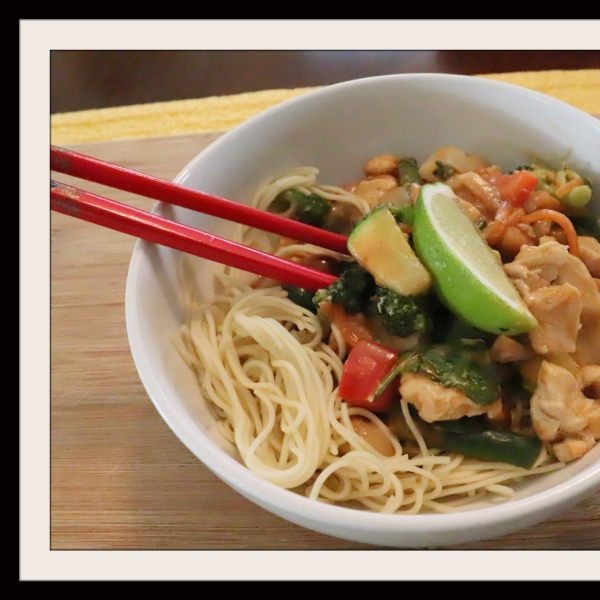 Chicken Stir-Fry with Thai Peanut Sauce