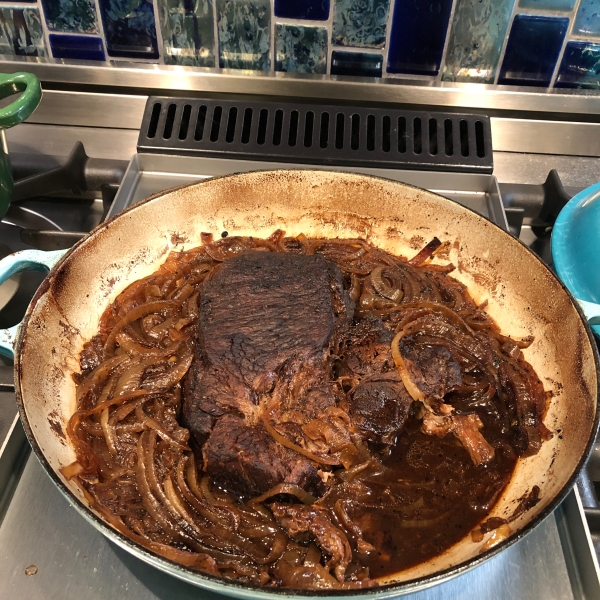 Slow Cooker Balsamic Beef and Onions