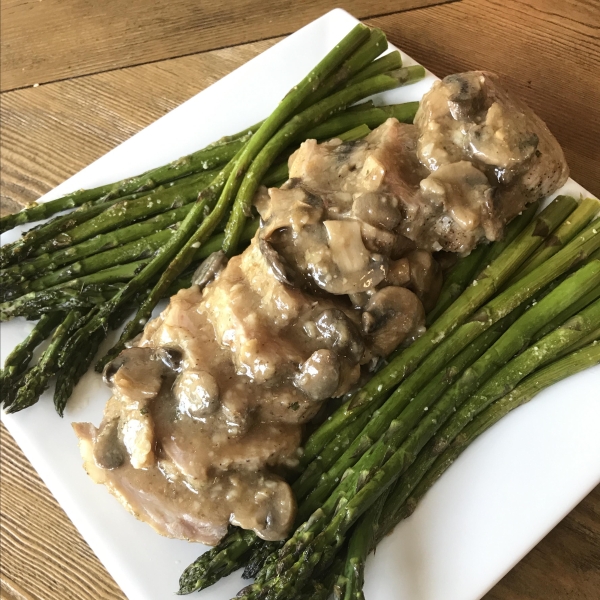 Garlic Pork Tenderloin with Mushroom Gravy