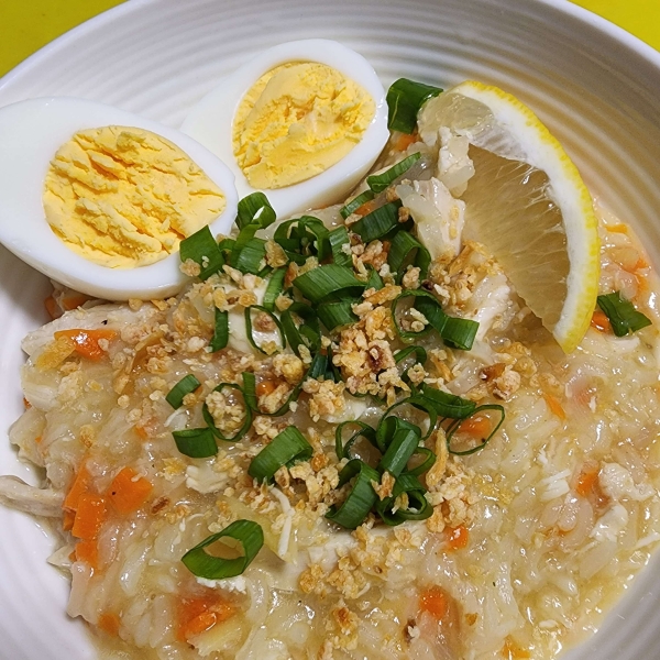 Chicken Arroz Caldo (Chicken Rice Porridge)
