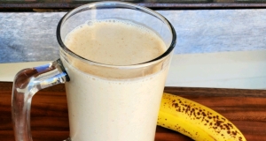 Banana Smoothie with Yogurt, Almond Butter, and Oats