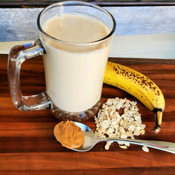 Banana Smoothie with Yogurt, Almond Butter, and Oats