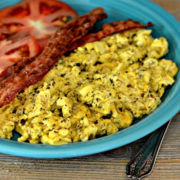 Pesto Scrambled Eggs