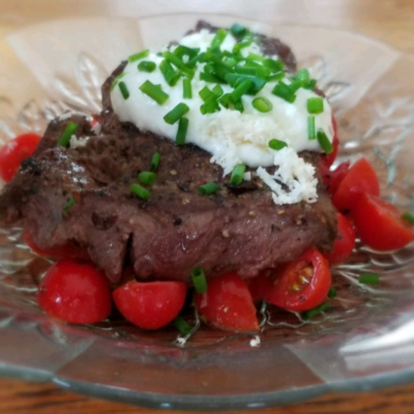 Beef Medallions with Fresh Horseradish Sauce