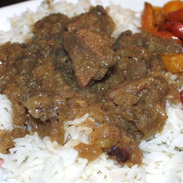 Egyptian Lahma Bil Basal (Beef in Rich Onion Sauce)