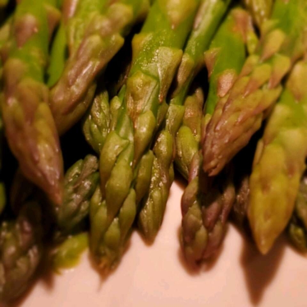 Simply Steamed Asparagus