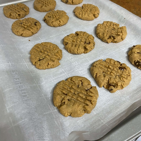 Sugar-Free Peanut Butter Cookies