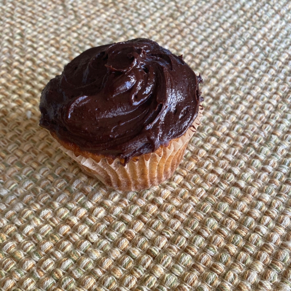 Banana Chocolate Chip Cupcakes with Cream Cheese Frosting