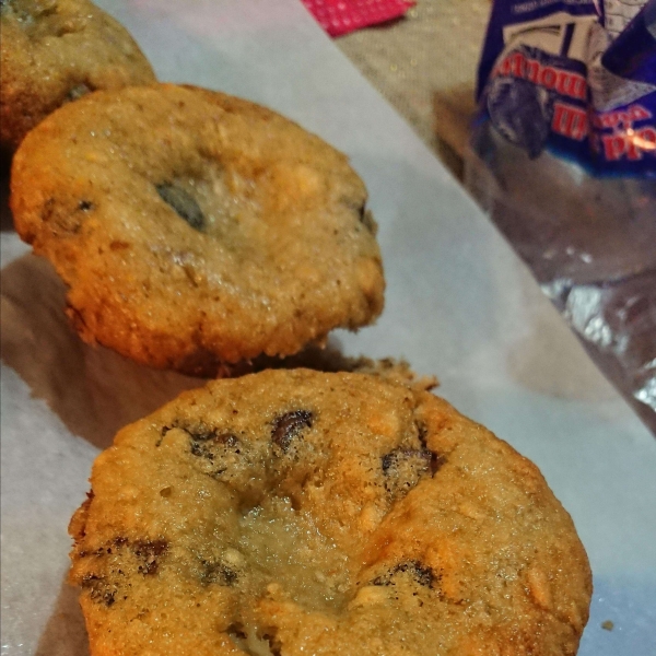 Banana Chocolate Chip Cupcakes with Cream Cheese Frosting