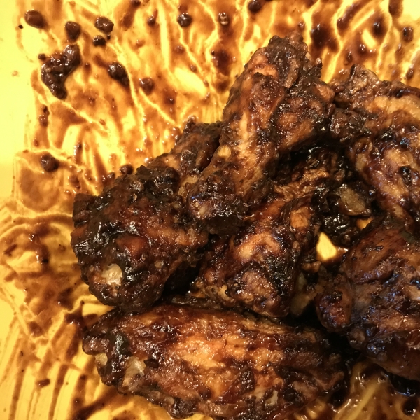 Air Fryer Balsamic-Glazed Chicken Wings