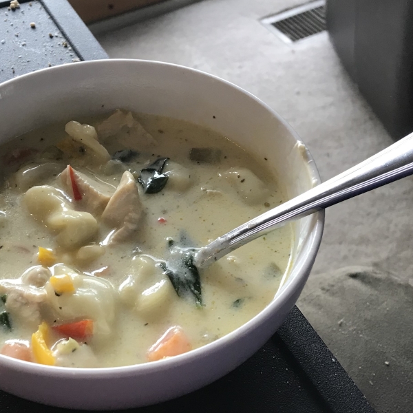 Creamy Chicken Tortellini Soup