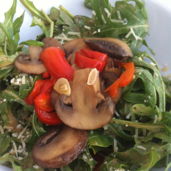 Roasted Portobello, Red Pepper, and Arugula Salad for One