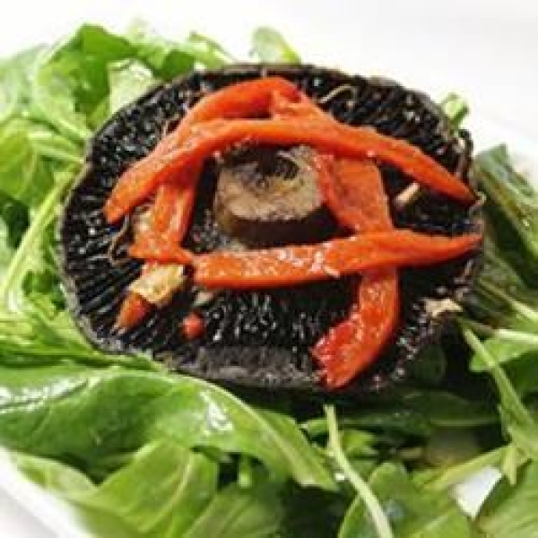 Roasted Portobello, Red Pepper, and Arugula Salad for One