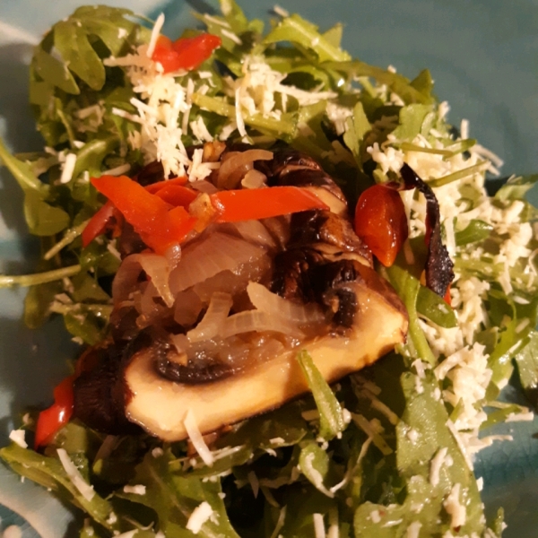 Roasted Portobello, Red Pepper, and Arugula Salad for One