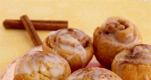 8-Minute Mini Cinnamon Rolls