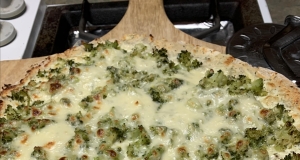 Fast and Easy Ricotta Cheese Pizza with Mushrooms, Broccoli, and Chicken