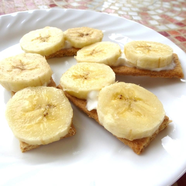 Tiny Banana Cream Pies