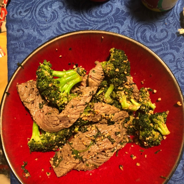 Thai Beef with Garlic and Black Pepper