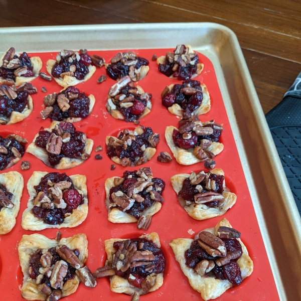 Cranberry Brie Bites