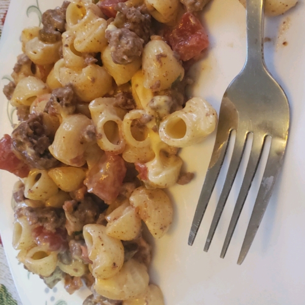 Macaroni and Cheese with Ground Beef, Salsa and Green Chiles