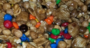 Sweet and Crunchy Popcorn Snack Mix