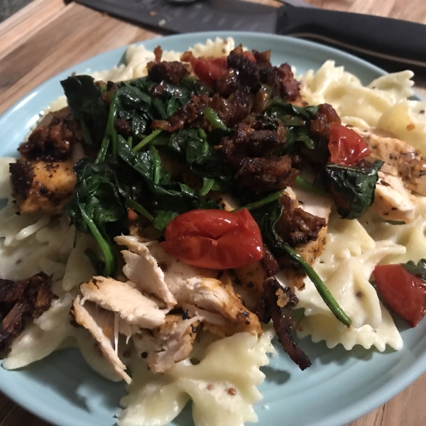 Mascarpone Pasta with Chicken, Bacon and Spinach