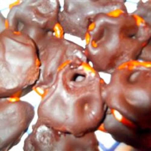 Salted Dark Chocolate and Peanut Butter Pretzel Bites