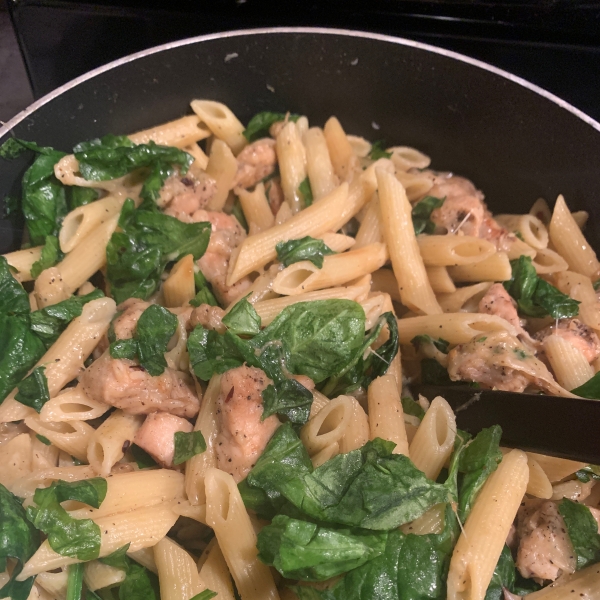 Spinach and Grilled Chicken Penne