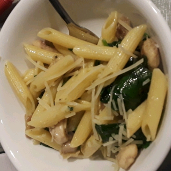 Spinach and Grilled Chicken Penne