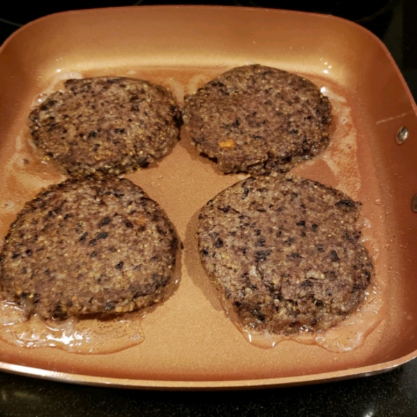 Black Bean Quinoa Veggie Burgers