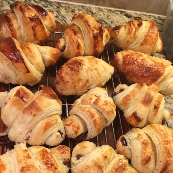 Pain au Chocolat (Chocolate-Filled Croissant)