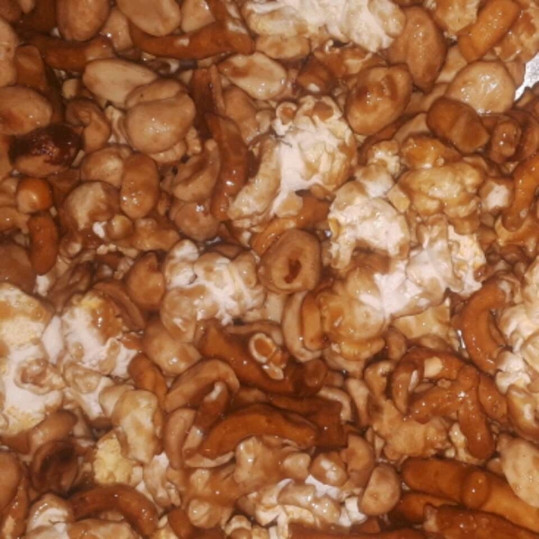 Caramel Pretzel Nut Popcorn