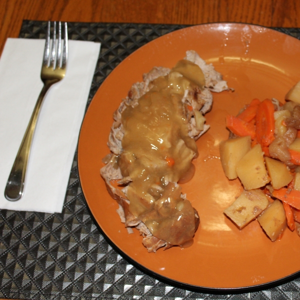 Slow Cooker Pork Tenderloin with Apples