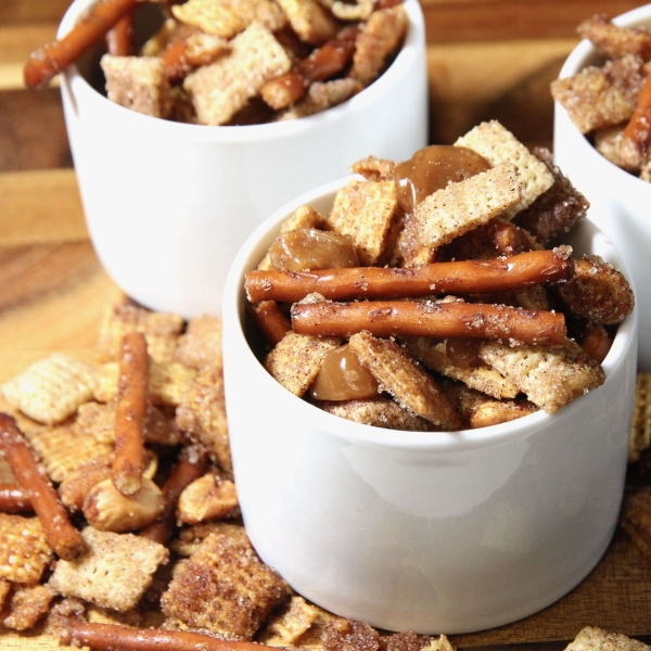 Caramel-Churro Chex Mix