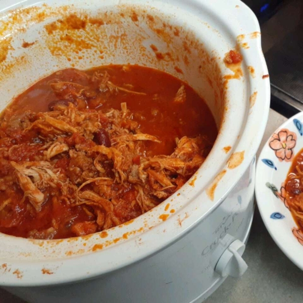 Slow Cooker Chicken and Sausage Chili