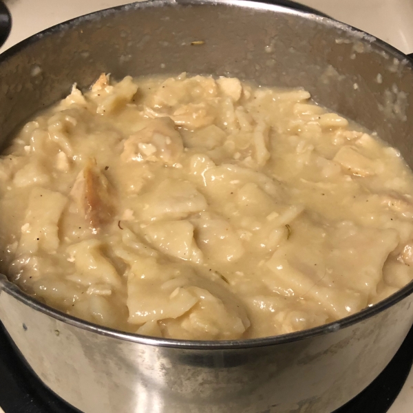 Old-Fashioned Chicken And Slick Dumplings