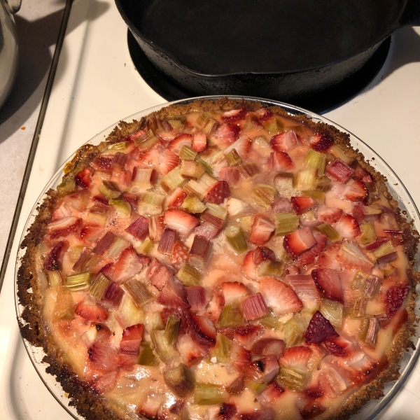 Strawberry Rhubarb Cream Pie