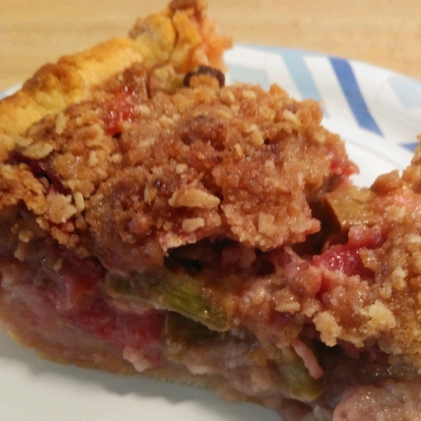 Strawberry Rhubarb Cream Pie