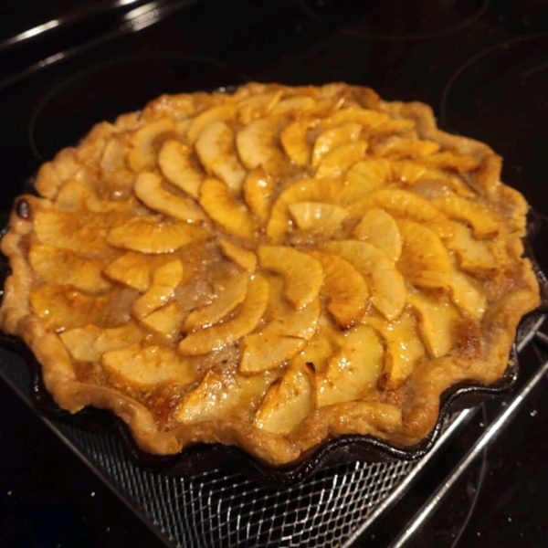 French Apple Tart (Tarte de Pommes a la Normande)