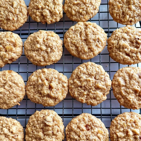 Crushed Pineapple and Coconut Cookies